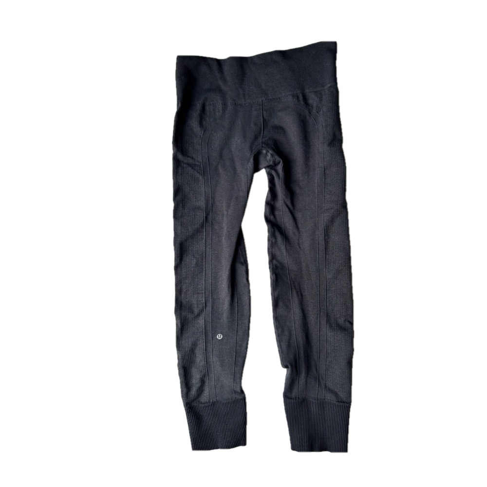 Lululemon in the flow compression leggings dark greay medium Ribbed Seamless